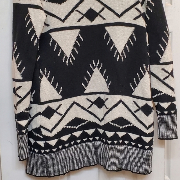 EUC Maurices Open Front Cardigan - Picture 5 of 6